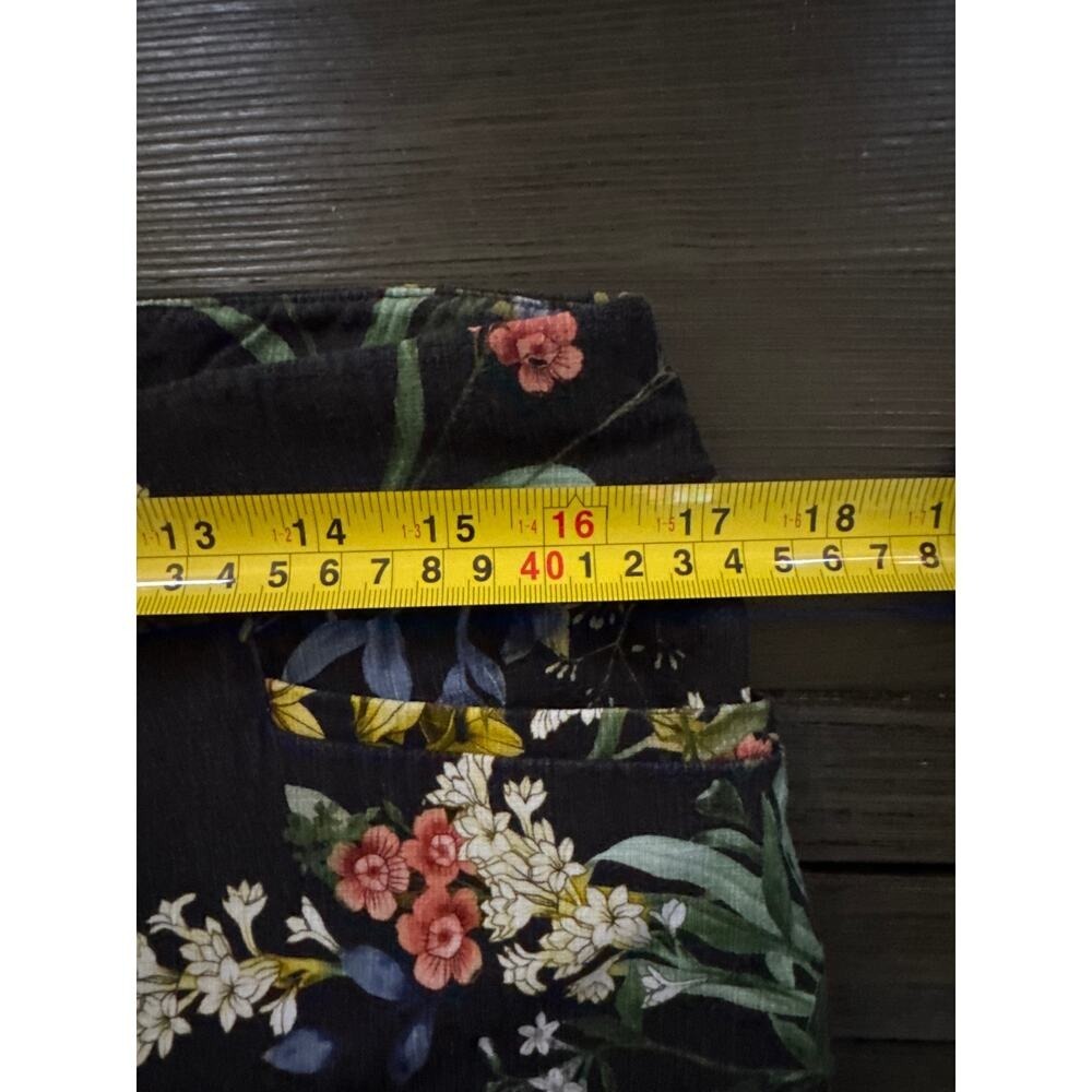 Chicos So Slimming Brigitte Collection Ankle Pants Black Floral Tummy Control 10 - Picture 7 of 13